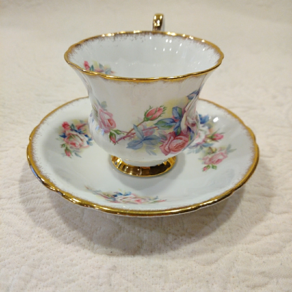 VTG Society Bone China Pink rose Floral Tea Cup & Saucer with Gold Trim - Picture 2 of 10